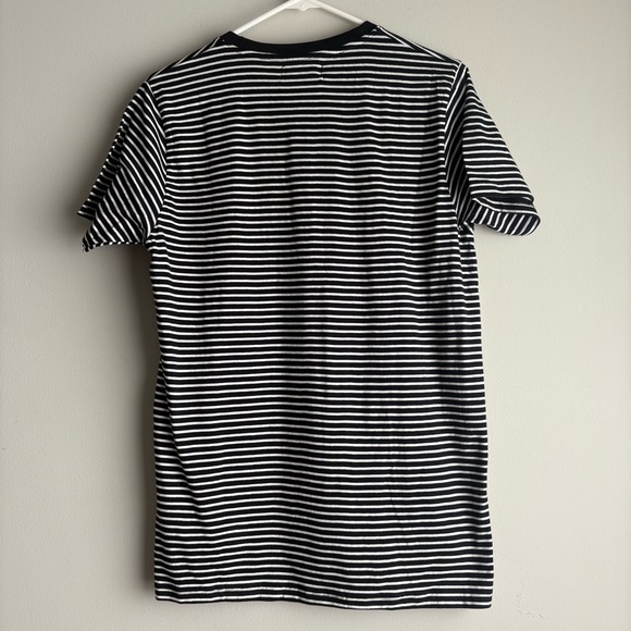 GUESS Los Angeles Slim Fit Striped T-Shirt Men’s Large Black White NWT - Picture 6 of 6